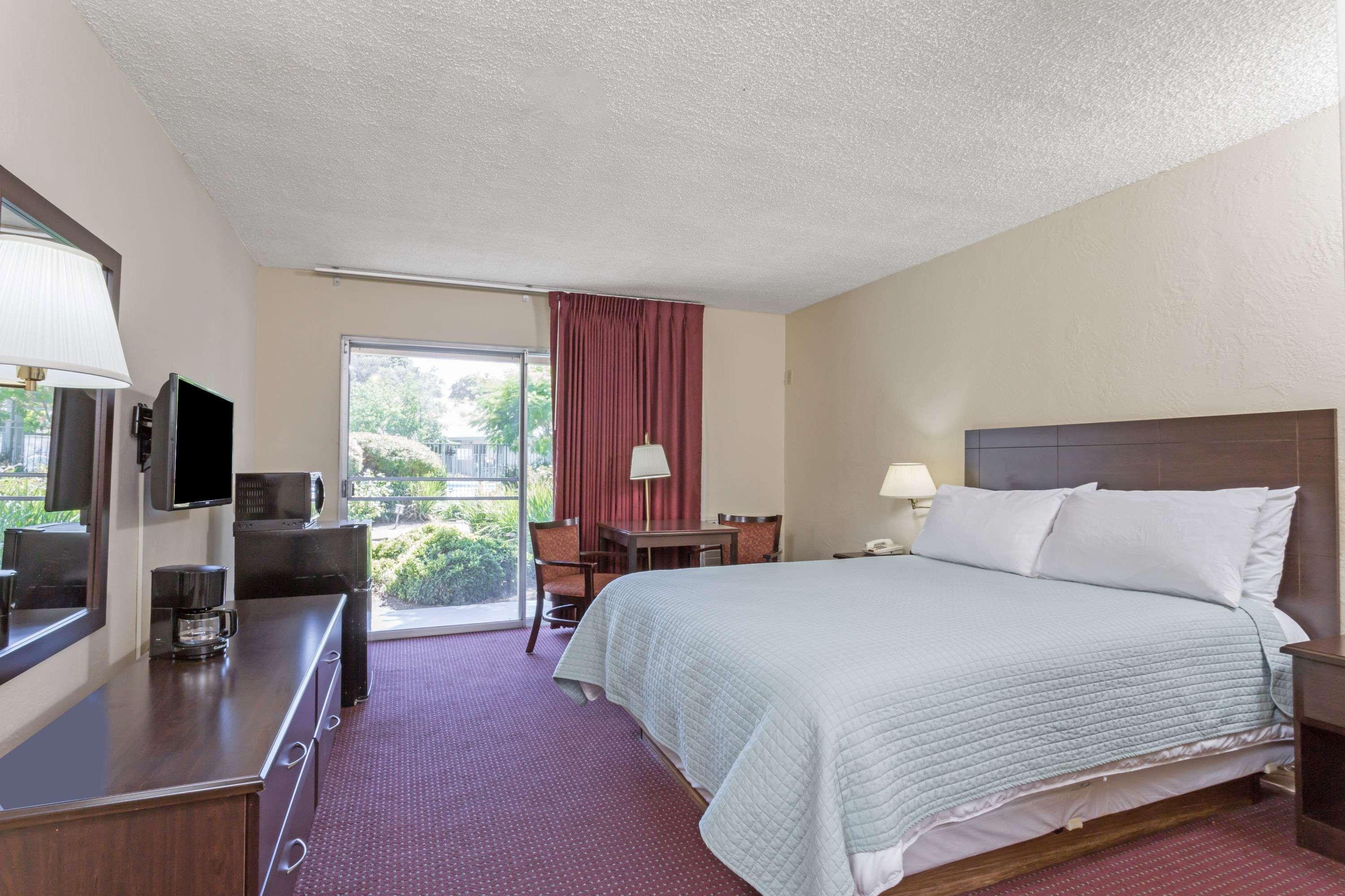 Days Inn By Wyndham Novato/San Francisco Exterior foto